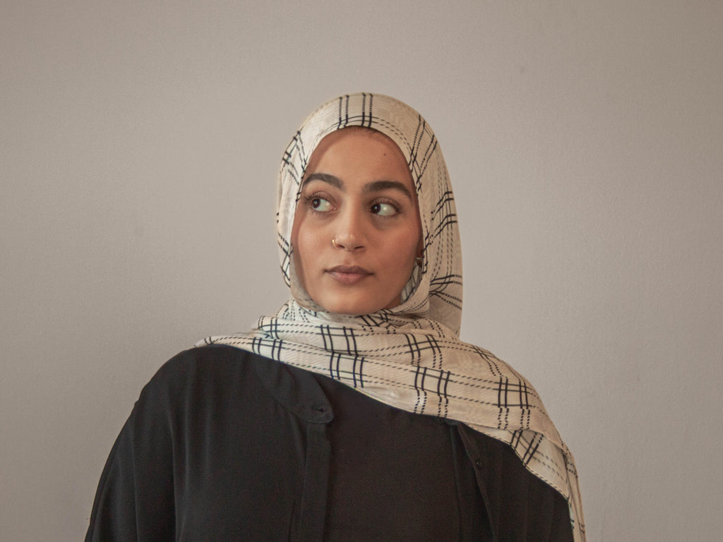 Vanilla Plaid Modal Hijab